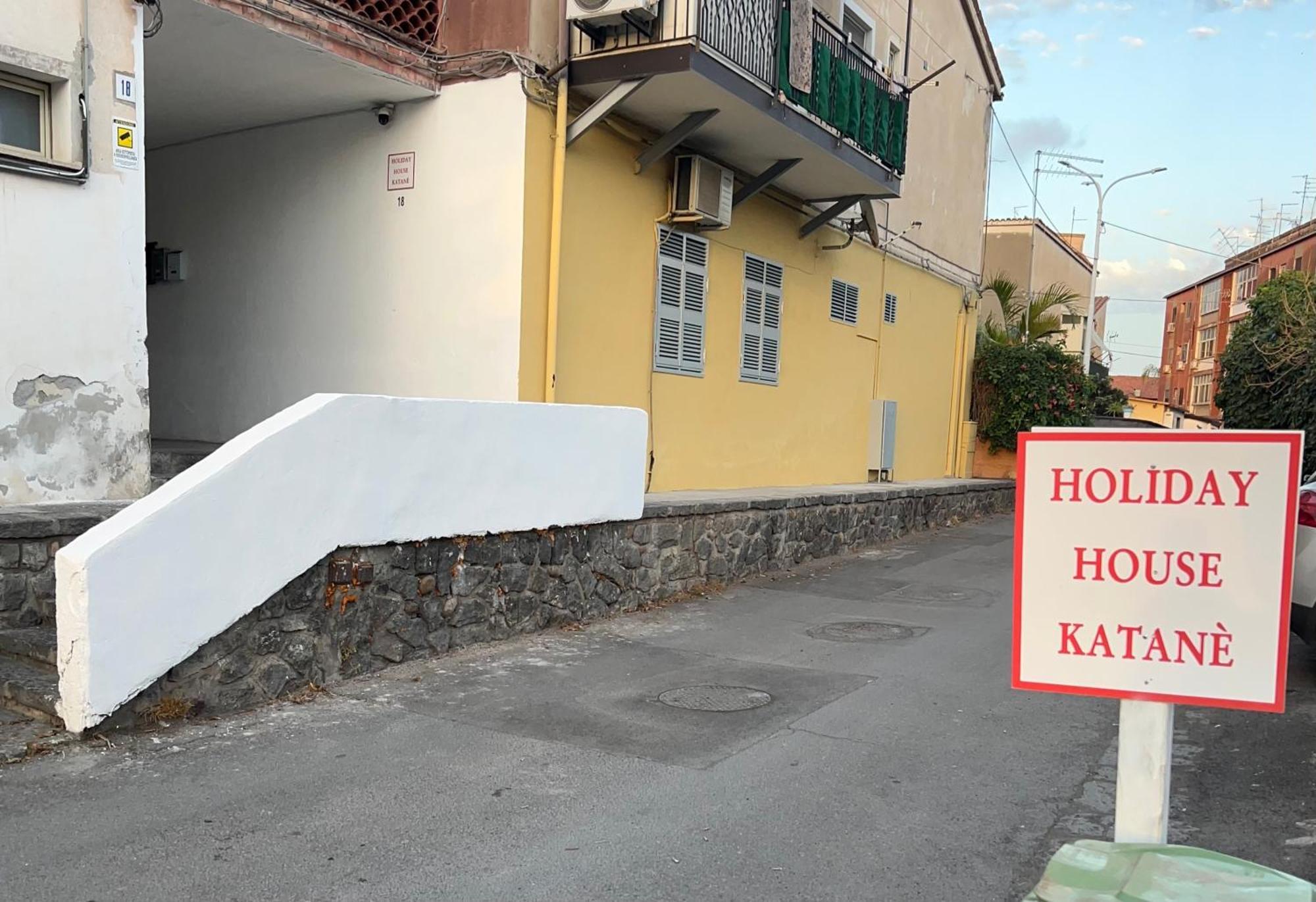 Holiday House Katane カターニア エクステリア 写真